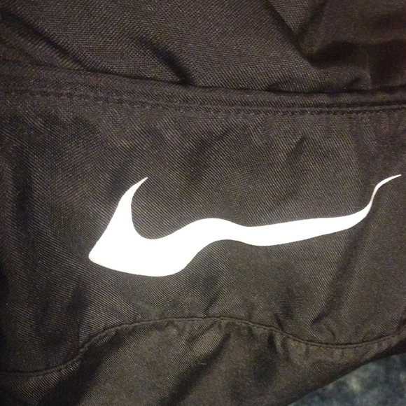 Nike Black and White Duffel Bag - Picture 2 of 6